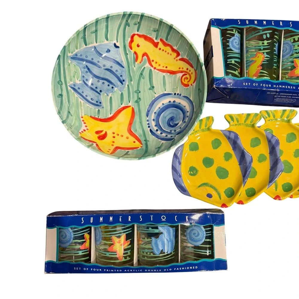 Summer Stock Ocean Life Dinnerware Set Bowl Acrylic Plates Glasses Vintage